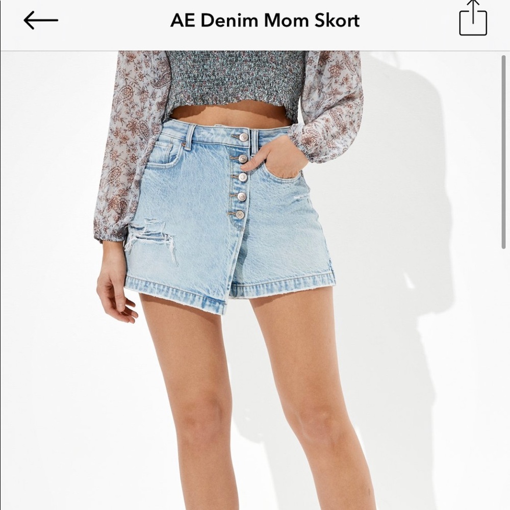 ISO AE DENIM MOM SKORT SIZE 6 or 8